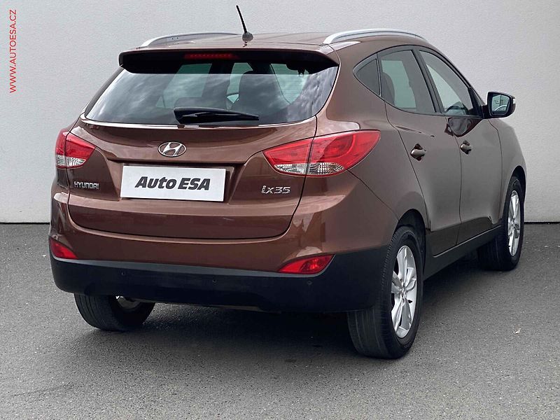 Hyundai ix35 (2013) 1.6 GDi 2WD, Comfort, +kola - fotka 4 z 15