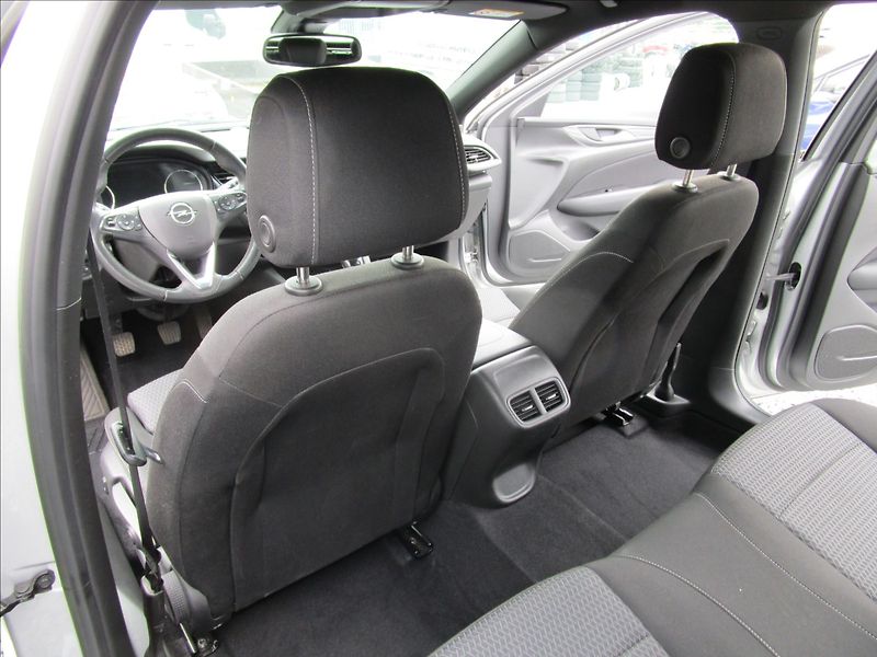 Opel Insignia ST 1.5 CDTi, aut. Klima, LED - fotka 28 z 41