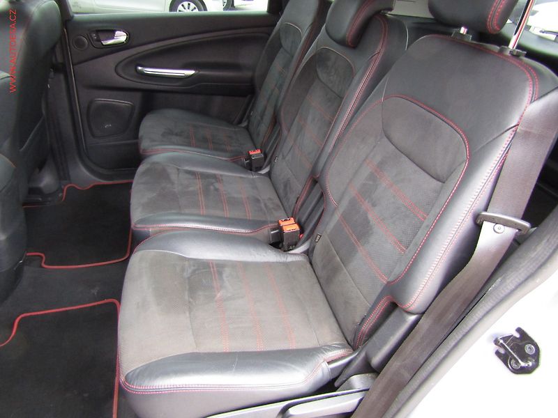 Ford S-MAX (2011) 2.0 EB, ČR, Titanium, AT - fotka 10 z 20