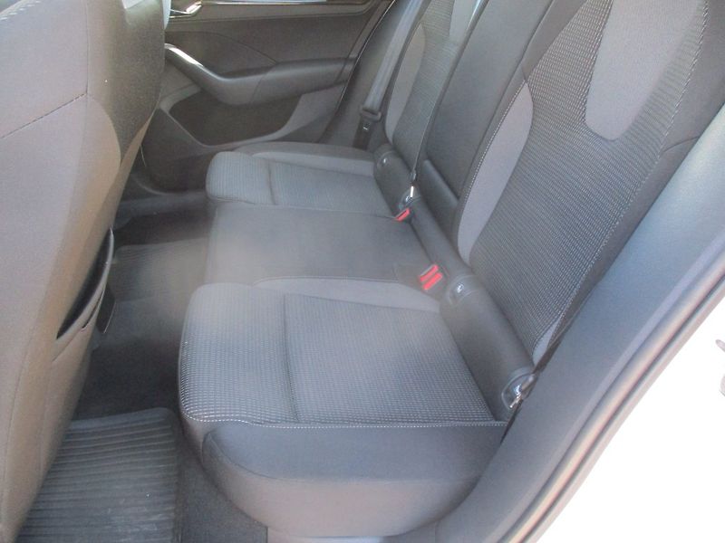 Škoda Octavia kombi AMBITION, 2.0 TDI 85kw - fotka 12 z 24