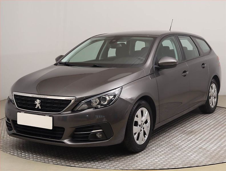 Peugeot 308 (2018) 1.6 BlueHDi, Navi, Tempomat - fotka 2 z 17