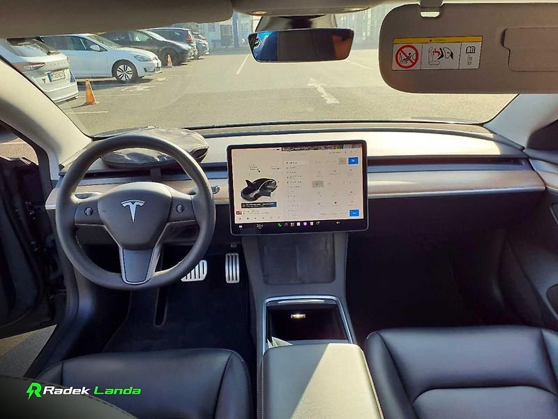 Tesla Model 3 (2023) Performance Dual Motor AWD - fotka 6 z 11