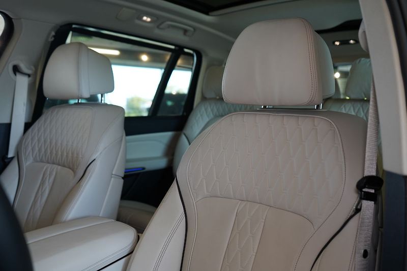 BMW X7 40d xDrive, Laser, Tažné, HUD - fotka 21 z 50