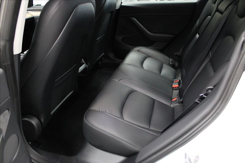Tesla Model 3 0,0 Standard plus - fotka 12 z 27