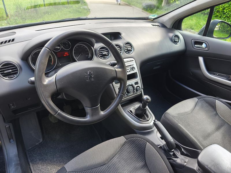 Peugeot 308 1.6 16v Platinum - fotka 17 z 21