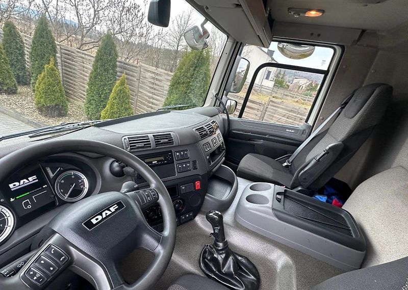 DAF CF (2017) 370 6x2 chlaďák EURO 6 - fotka 11 z 12