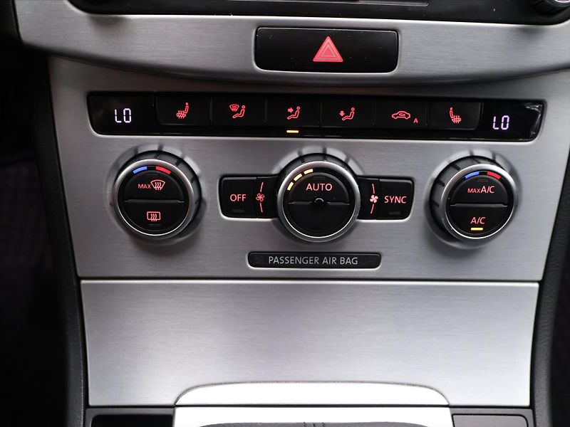 Volkswagen CC 2.0 TDI 103kW Serv.kniha CZ - fotka 18 z 28
