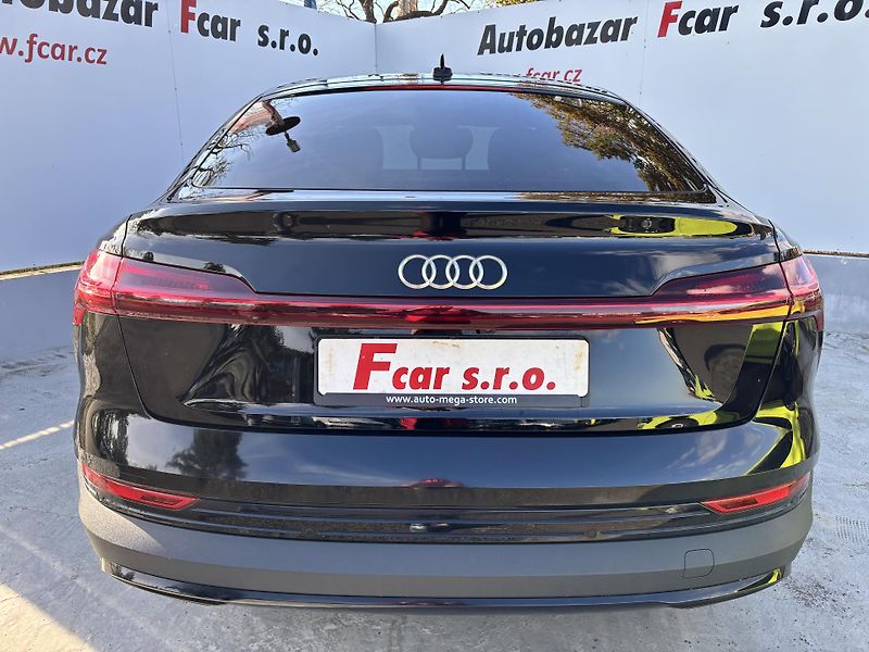 Audi e-tron (2021) 50 Quattro S-Line rezervace - fotka 7 z 38
