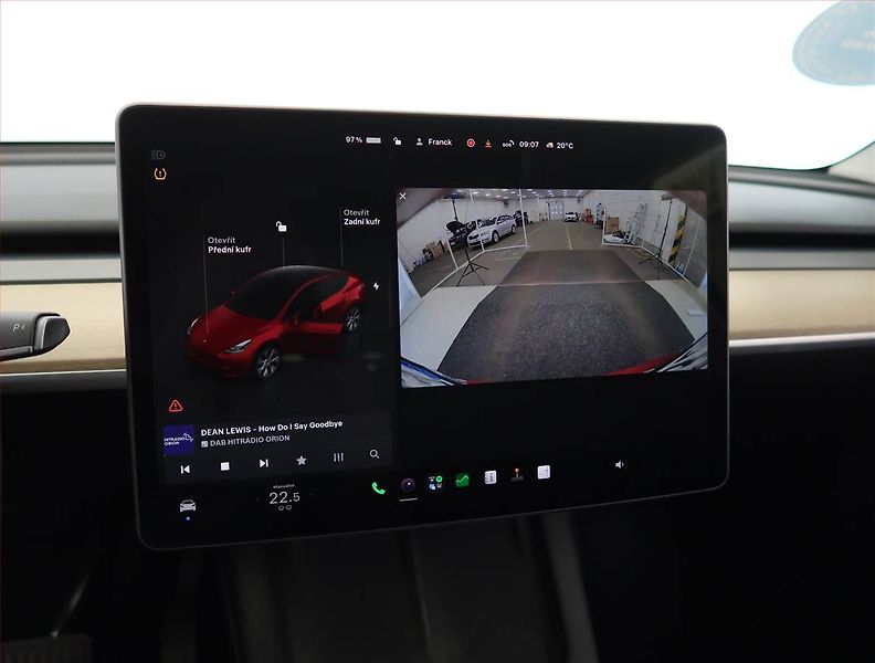 Tesla Model Y (2022) Long Range AWD 75kWh, SoH 89% - fotka 18 z 33