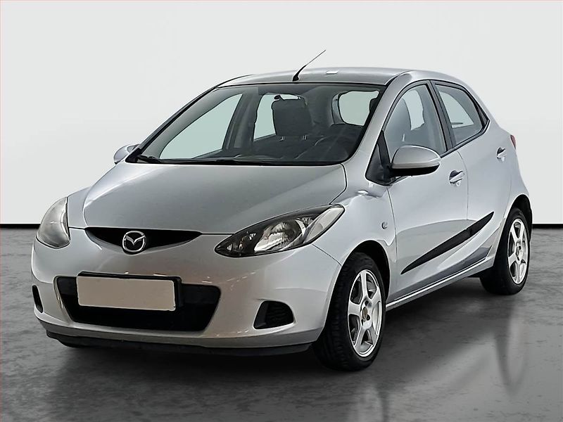 Mazda 2 (2008) 1.3 i, rezervace - fotka 2 z 15