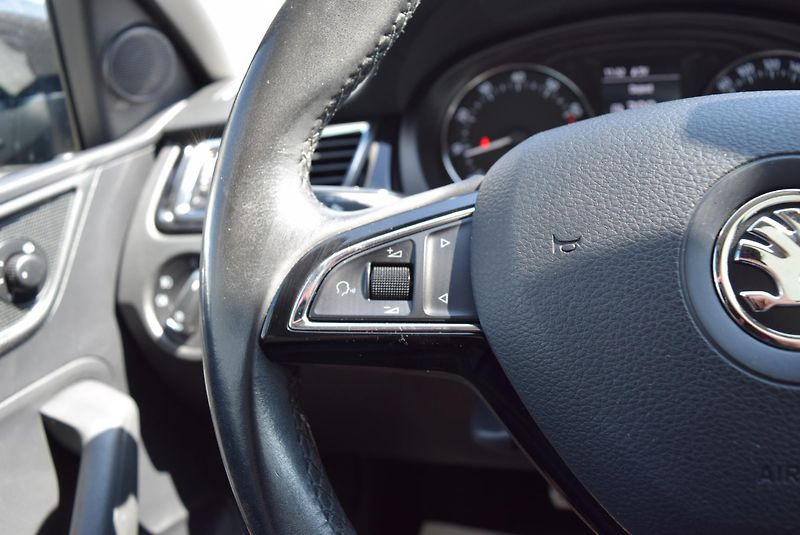 Škoda Rapid (2016) 1.2TSI 81kw STYLE XEN NAVI PAN - fotka 28 z 45