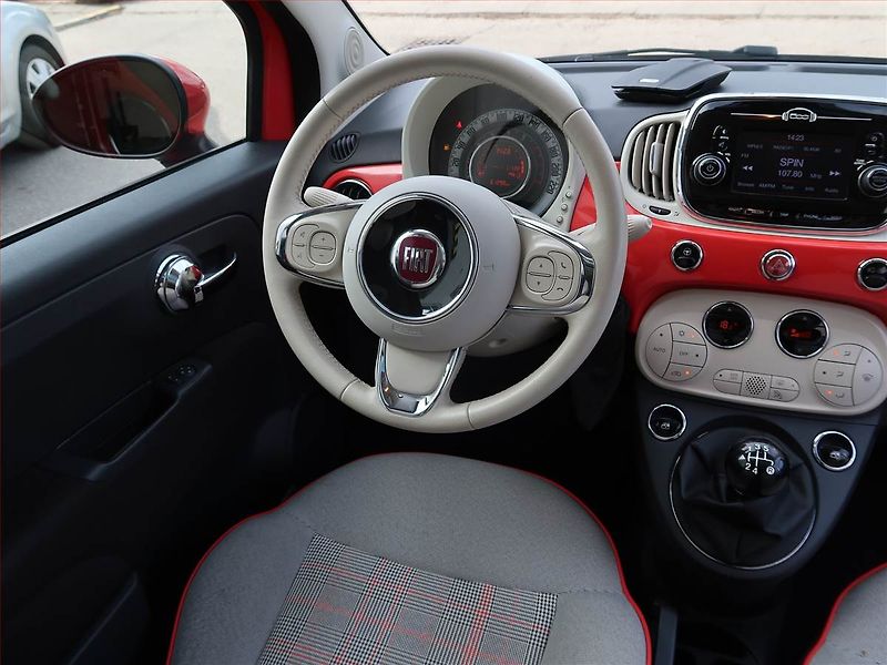 Fiat 500 (2017) 1.2, Serv.kniha, Park. senzory - fotka 7 z 16