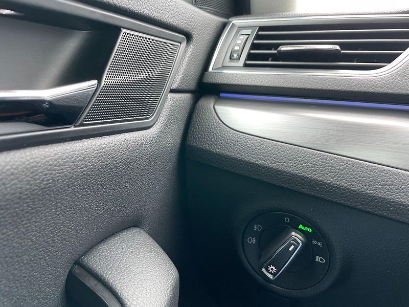 Škoda Superb (2018) 2.0TDi 110kW 4x4! STYLE++! - fotka 38 z 43