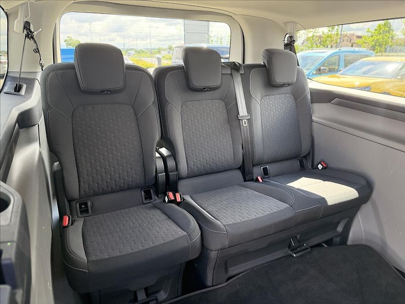 Ford Tourneo Custom 2,0 EcoBlue 125kW Titanium AWD - fotka 14 z 27