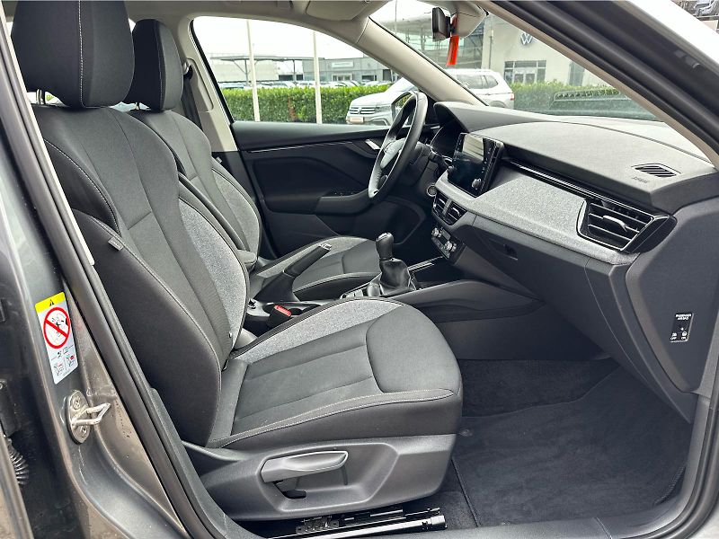 Škoda Kamiq 1,0 TSI / 85 kW Selection - fotka 16 z 22