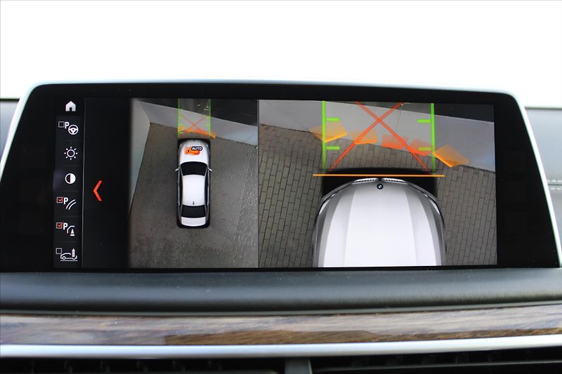BMW Řada 7 750Li xDrive LASER MASÁŽE ČR - fotka 18 z 44