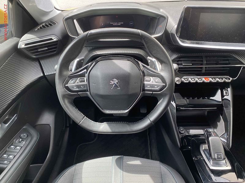 Peugeot 208 (2019) 1.2 PT, Allure, AT, kamera - fotka 11 z 17
