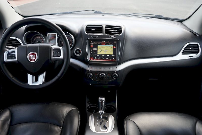 Fiat Freemont (2015) 2,0 MultiJet Lounge 4x4 7míst - fotka 8 z 27