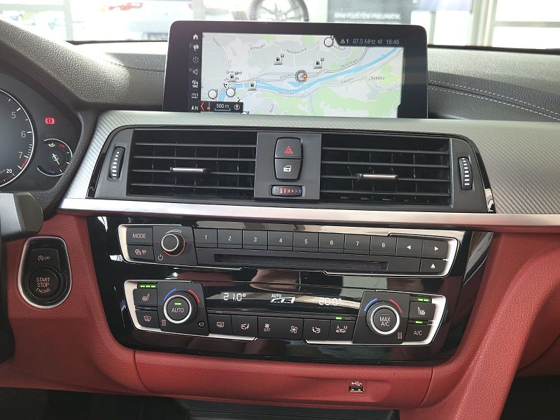 BMW Řada 4 440i xDrive - fotka 23 z 28