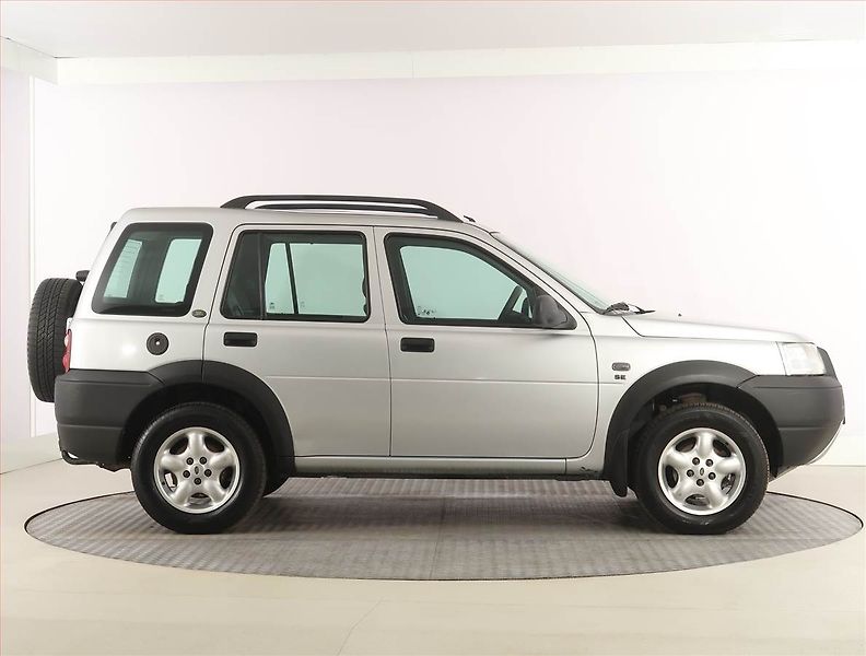Land Rover Freelander (2003) 2.0 TD4, 4X4, Tažné - fotka 6 z 18