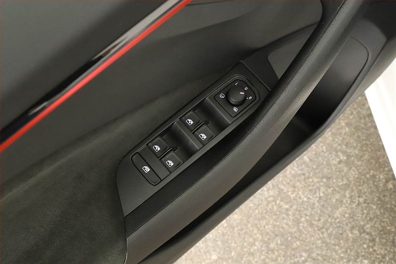 Škoda Kamiq (2025) 1.0 TSI, DRIVE, SENZORY - fotka 13 z 15