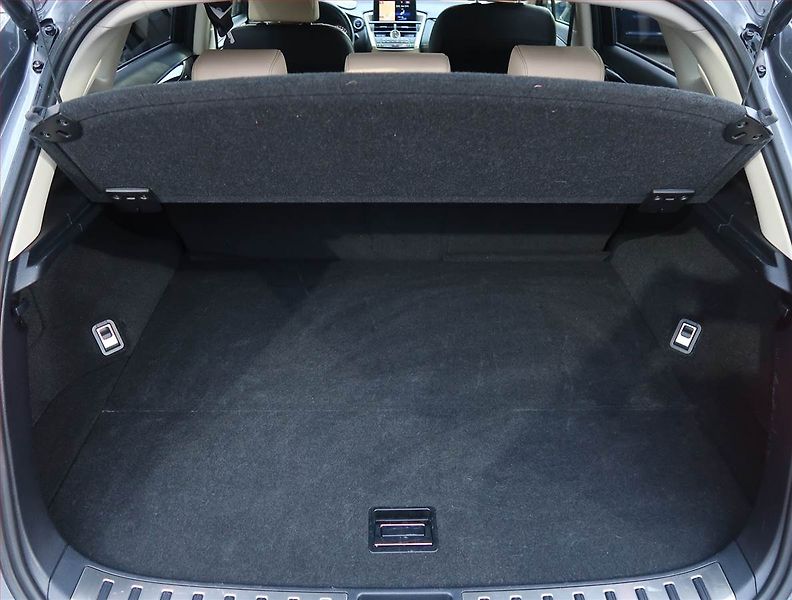 Lexus NX 300h (2016) 300h - fotka 14 z 17