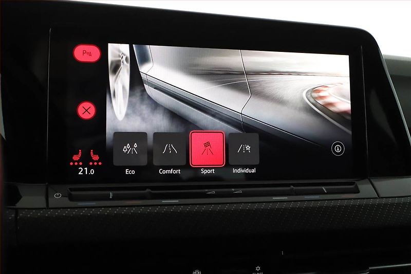 Volkswagen Golf (2022) R-Line 2.0 TDI, Kůže, Navi - fotka 14 z 22