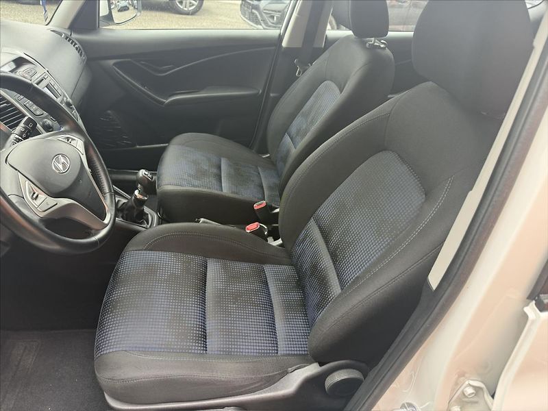 Hyundai ix20 1,4 CVVTi - fotka 18 z 29