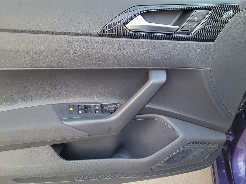 Volkswagen Polo (2025) People 1,0TSI 70kW 7DSG- nové - fotka 9 z 26