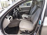 BMW Řada 3 (2010) 2.0d,105kW,VÝHŘEV.SEDADEL!! - náhled 17