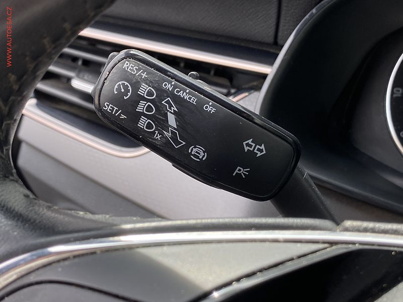Škoda Scala (2023) 1.0 TSi, ČR, Style, LED - fotka 13 z 16