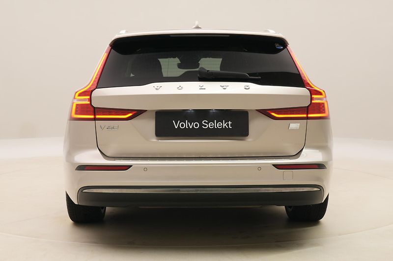Volvo V60 T6 RECHARGE BRIGHT ULTIMATE CZ - fotka 12 z 65