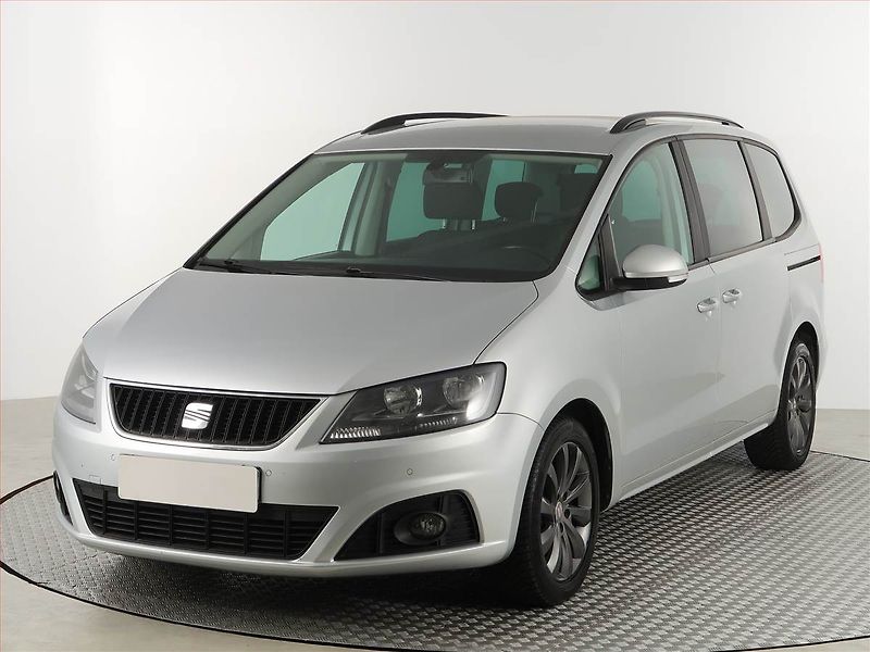 Seat Alhambra (2015) 2.0 TDI, Automat, 7 míst - fotka 2 z 19