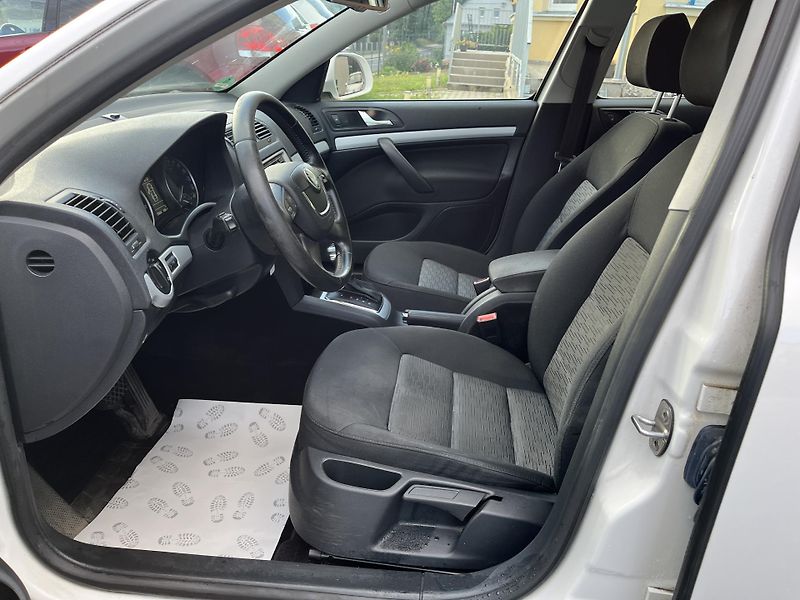 Škoda Octavia (2010) AUTOMAT+PĚKNÝ STAV - fotka 9 z 25