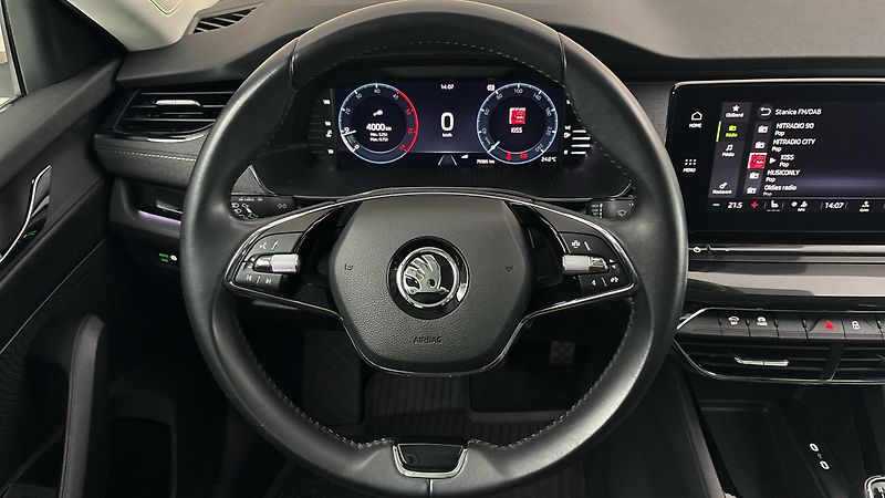 Škoda Octavia 2.0 TDI Style Combi - fotka 9 z 27