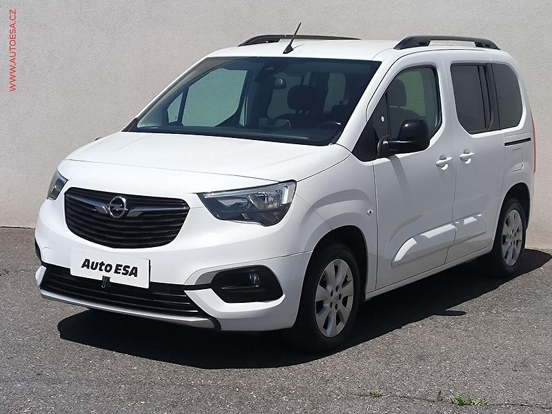 Opel Combo (2022) 1.5CDTi, 1.maj,ČR, Elegance - fotka 3 z 19