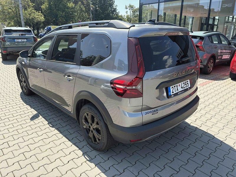 Dacia Jogger (2026) Extreme Hybrid 140 7míst Poboč - fotka 4 z 8