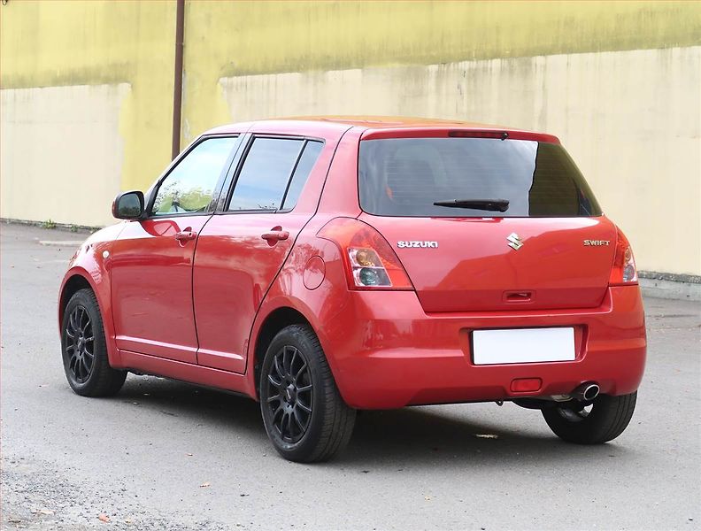 Suzuki Swift (2010) 1.3 i, Serv.kniha, nová STK - fotka 4 z 16