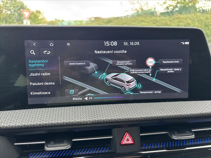 Kia EV6 0,0 168kW Earth ZÁRUKA SoH 98% - fotka 25 z 48