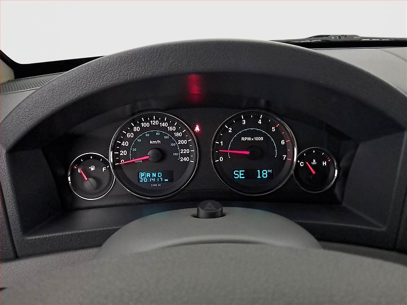 Jeep Grand Cherokee (2006) 3.0 CRD, 4X4, Automat - fotka 11 z 20