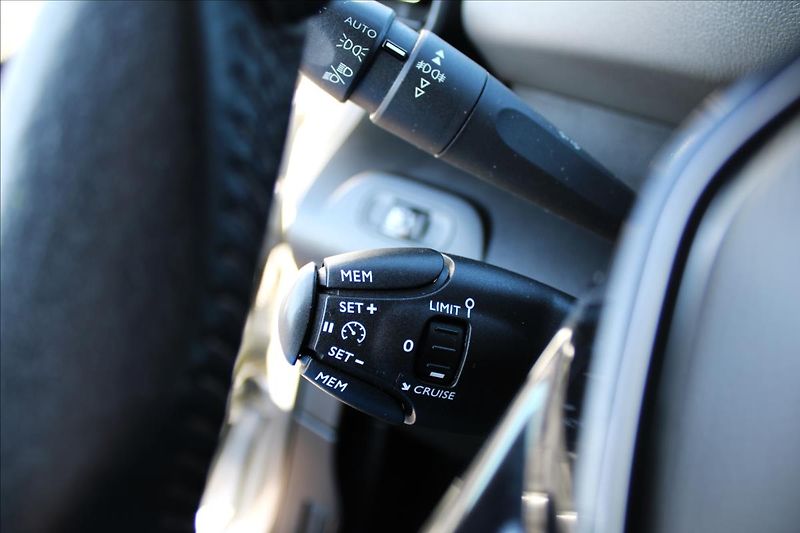 Peugeot Rifter 1,5 BHDi 96kW Active, odp. DPH - fotka 16 z 27