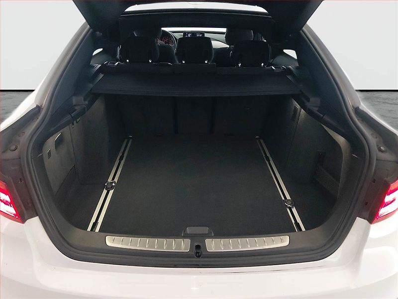 BMW Řada 3 (2015) 320d xDrive GT, 4X4, Automat - fotka 14 z 18