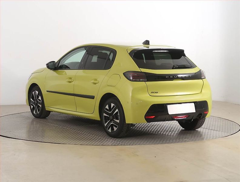 Peugeot 208 (2024) Allure 1.2 PureTech - fotka 4 z 18