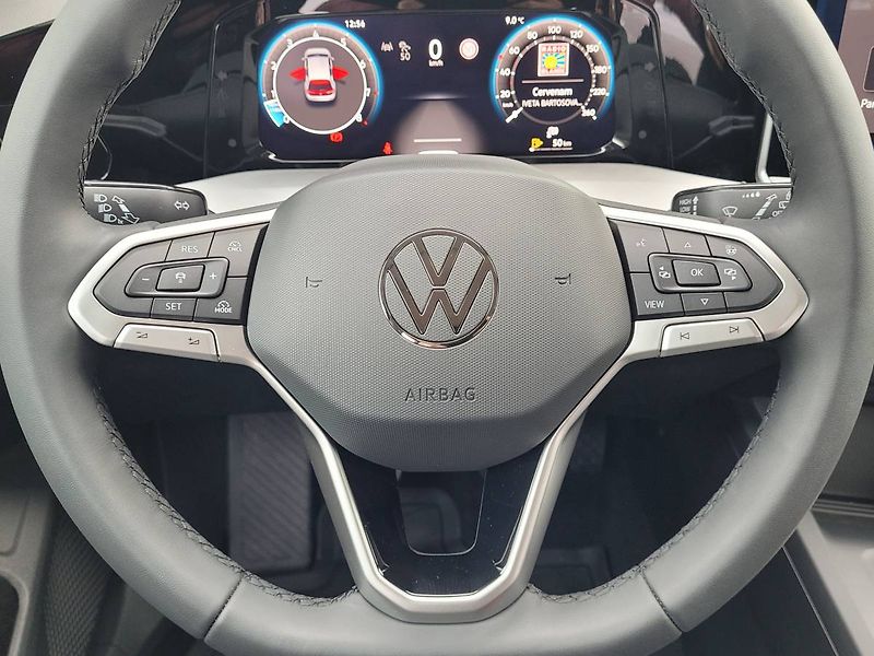 Volkswagen Golf (2025) 1.5 TSI People - fotka 14 z 54