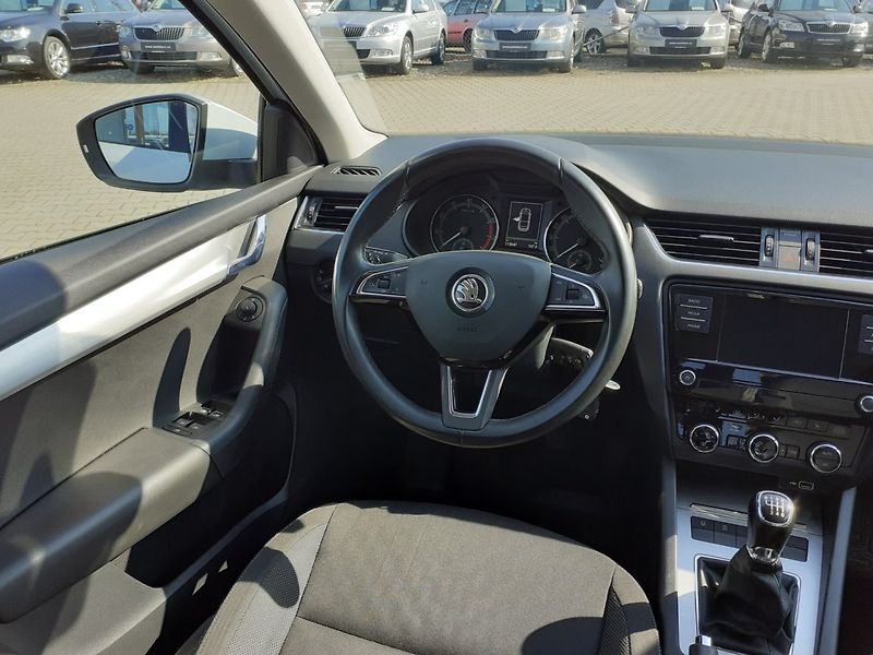 Škoda Octavia (2018) 1.0 TSi Ambiente - fotka 8 z 31