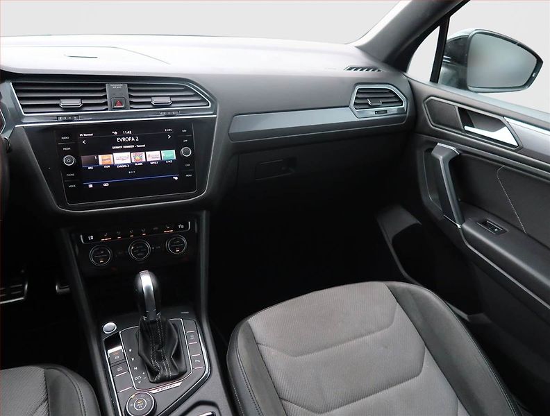 Volkswagen Tiguan Allspace (2019) R-Line 2.0 TSI - fotka 8 z 25