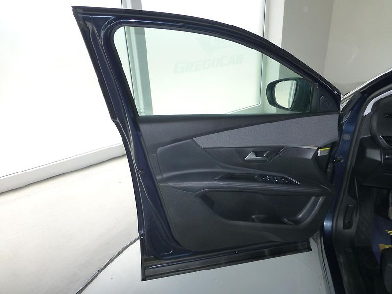 Peugeot 5008 (2020) 1,5HDI-96KW*NAVI**KAMERA*7MÍST - fotka 9 z 33