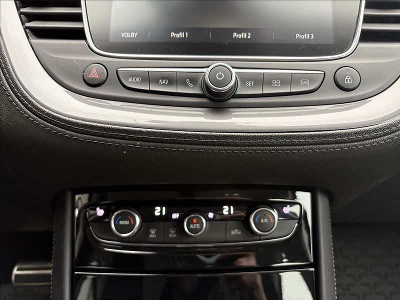 Opel Grandland X 1,2 96KW AUTOMAT CZ 1.MAJ - fotka 13 z 33