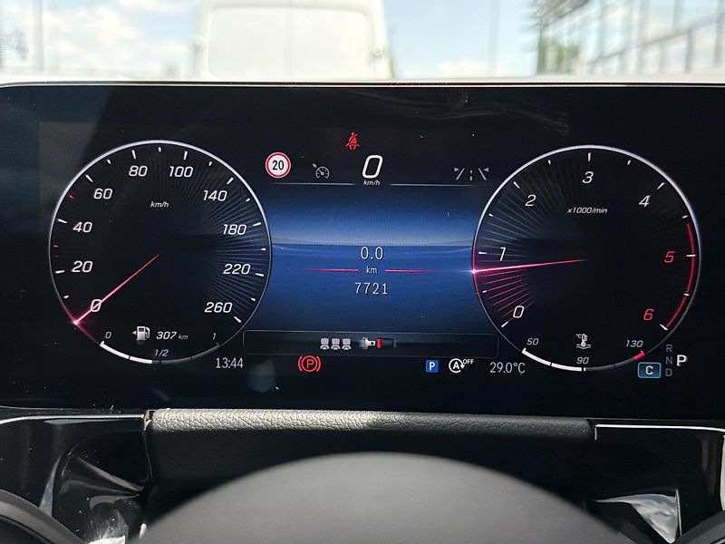 Mercedes-Benz GLA GLA 200 d 4M AMG - fotka 16 z 27