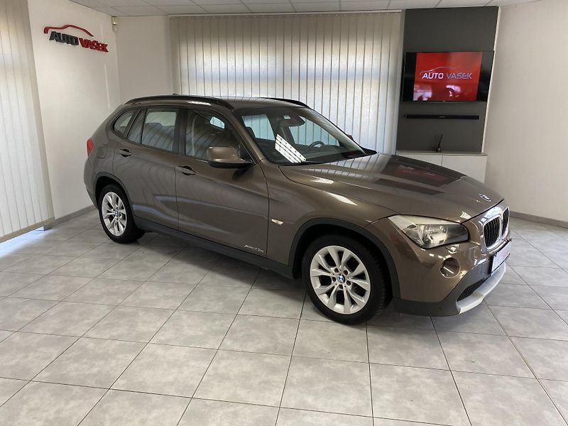 BMW X1 2.0D  XDRIVE REZERVACE  - fotka 2 z 23